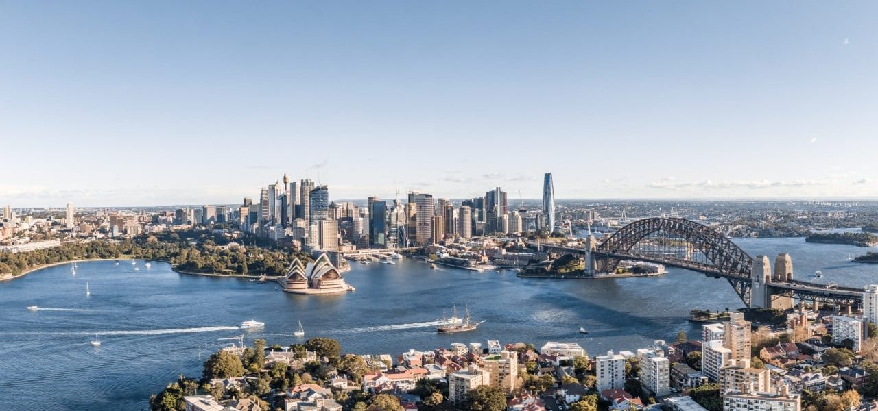 Australia’s Demographic Tides Turn: India Overtakes England as Migrant Giant, Reshaping National Identity