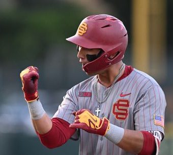 USC Baseball Triumphs Over Cal State Fullerton 9-2, Snaps Losing Streak with Offensive Explosion