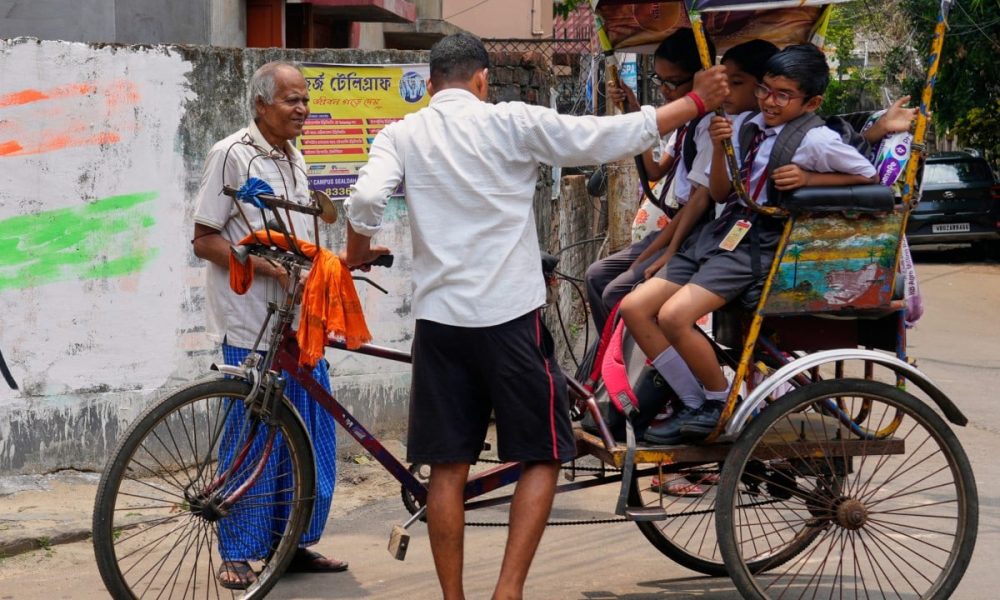 Delhi Schools Mandate ‘Water Bell’ Policy Amid Record-Breaking Heatwave in India