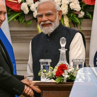 India Deepens Strategic Energy Ties with Russia for Oil and LNG Supply Amid Global Crisis