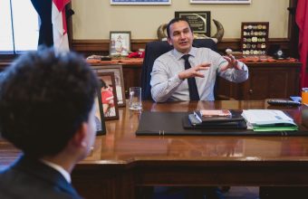 Manitoba’s Digital Dike: Premier Targets Social Media, AI for Minors in Contentious Ban Bid