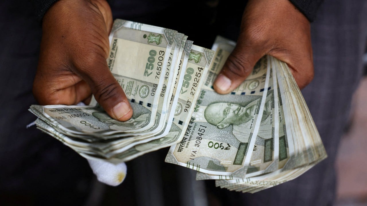 Indian Rupee’s Apparent Recovery: Unpacking India’s Economic Vulnerabilities and Energy Dependence