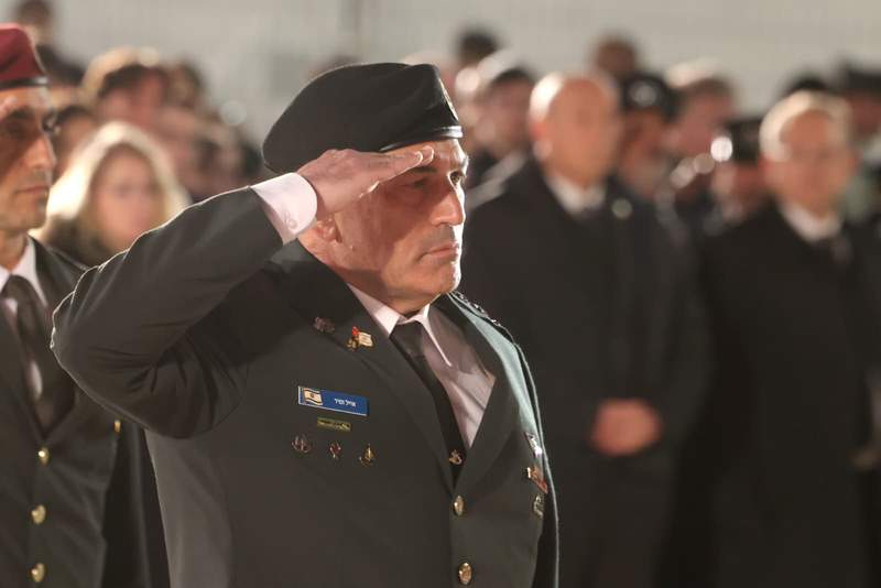 IDF Chief Urges Haredi Enlistment at Western Wall During Israel’s Remembrance Day