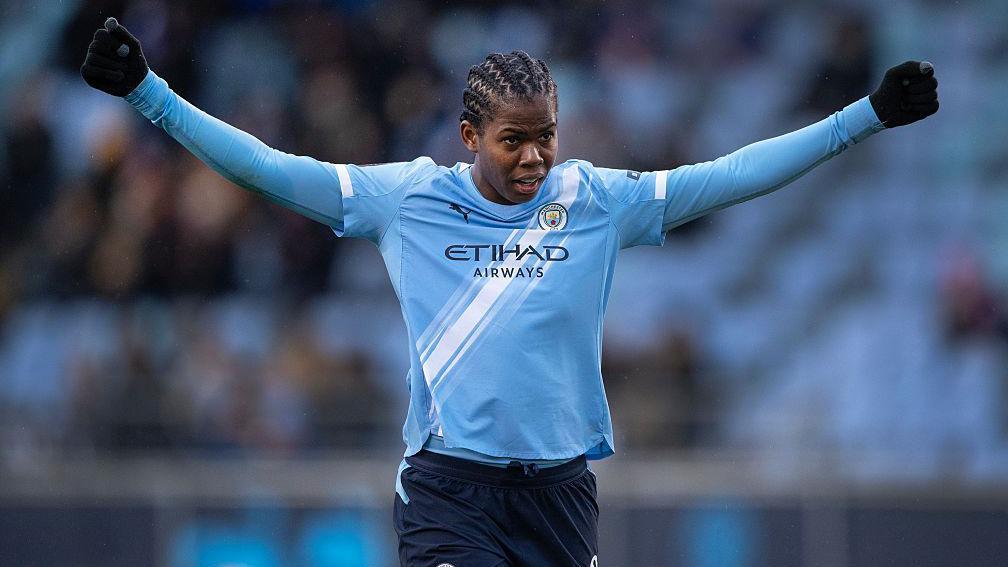 The Price of Genius: Khadija Shaw’s Contract Stalemate Unpacks Women’s Football’s New Reality