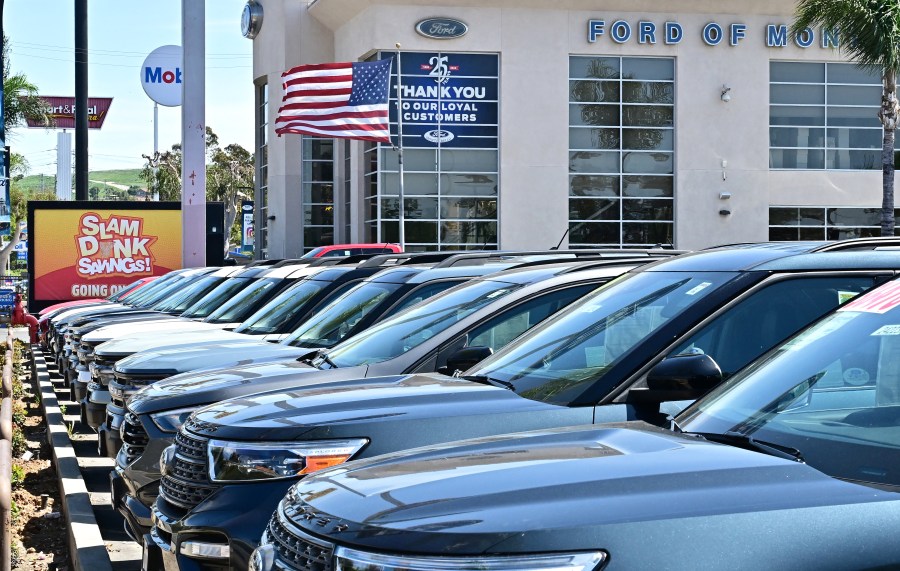 Automakers’ Curious Calculus: Flat Sales, Fat Profits, Global Echoes