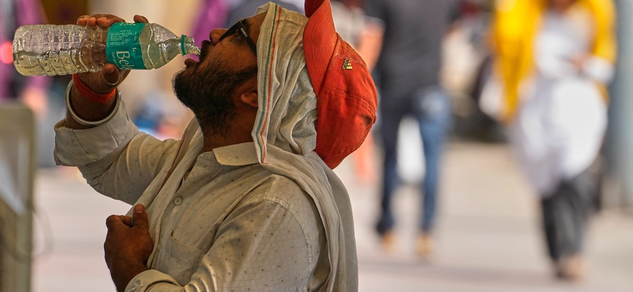 As India Roasts, A Society Recalibrates Its Clock