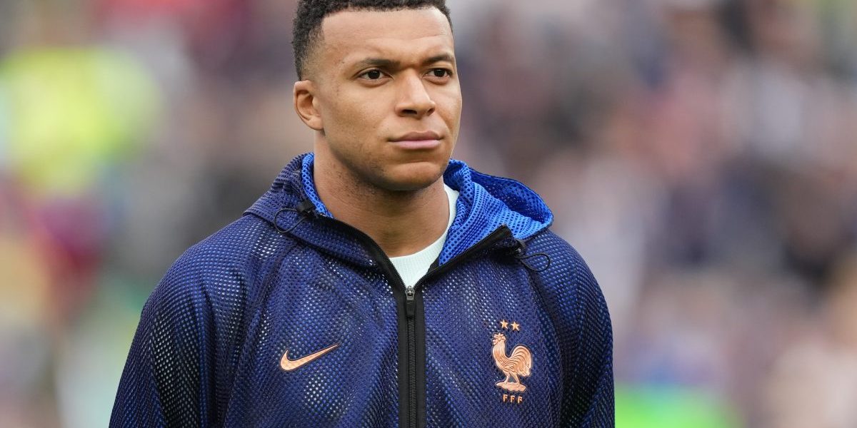 Deschamps’ Delicate Defense: Mbappé’s Political Fray Stirs French Sporting Conscience