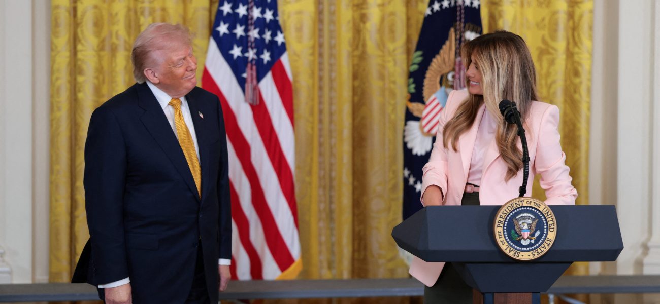 The Unscripted Snag: When Empathy Met a Crowd’s Giggles on the Political Stage