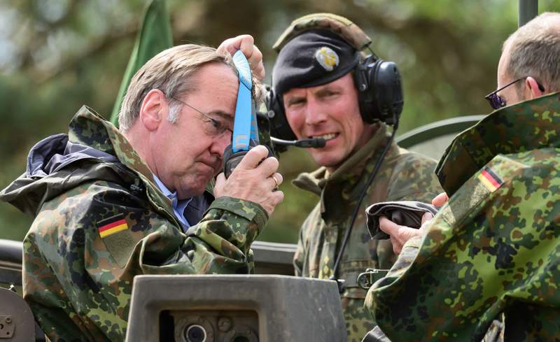 Berlin’s Awkward Embrace of Arms: Public Doubt Mars Germany’s Zeitenwende Aspirations