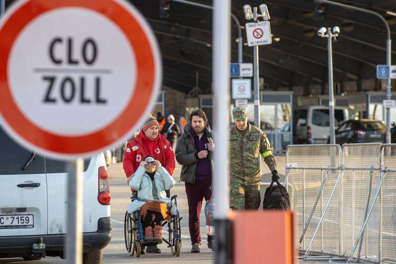 Europe’s Shifting Sands: Slovak Border Clampdown Fractures Alliance, Stirs Eastern Winds