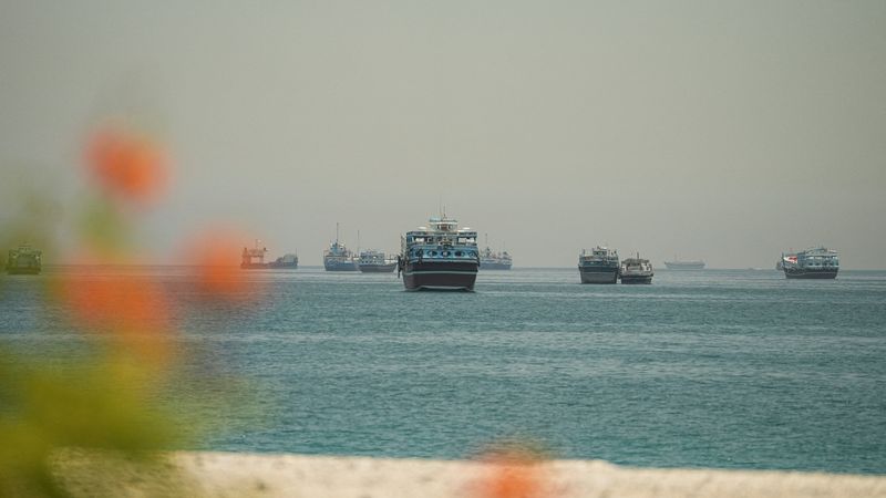 Tehran Floats Hormuz Lifeline, Global Shippers Eye Détente’s Price
