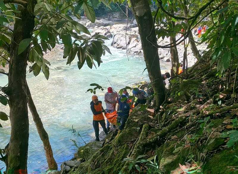 Indonesia’s Illusory Paradise: Collapsing Bridges and Shattered Trust