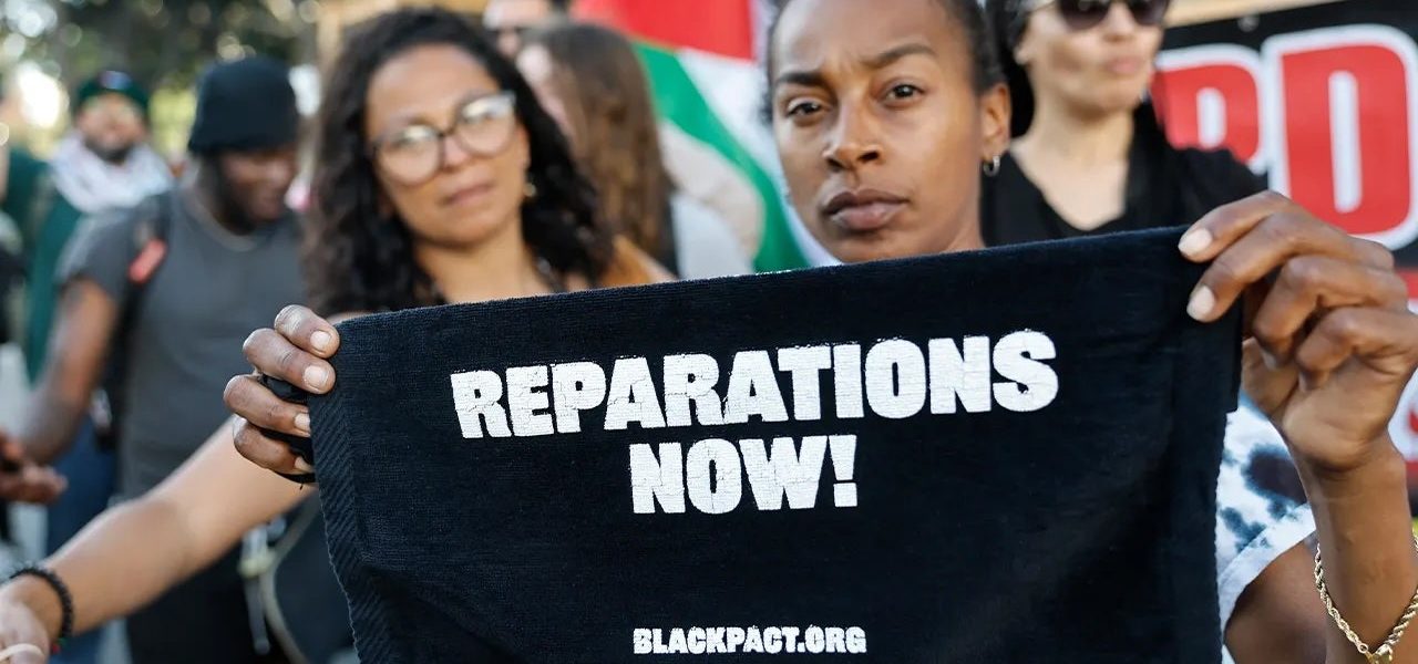 Chicago Mayor Seeks Papal Intervention in Ambitious Reparations Drive