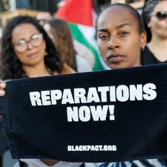 Chicago Mayor Seeks Papal Intervention in Ambitious Reparations Drive