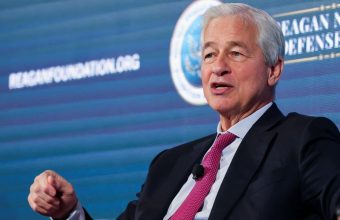 Wall Street’s New Vanguard: JPMorgan Pivots to AI, Leaves Bankers in its Digital Wake