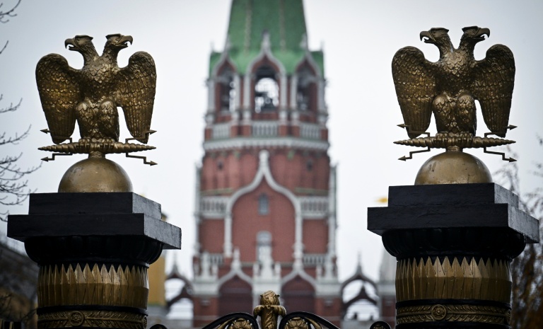 Kremlin’s Gilded Cage: Fear, Not Fidelity, Fueled Elite Embrace of War