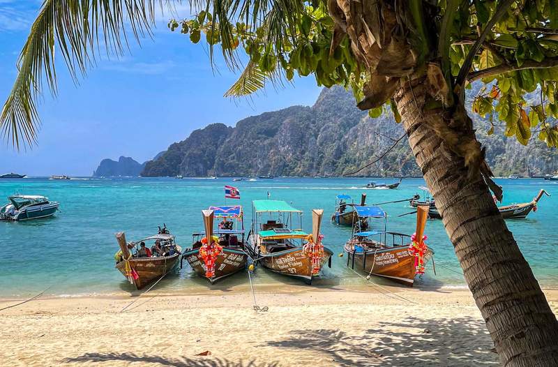 Siam’s Sobering Season: Thailand Swings the Gavel on Outdoor Glee, Visa Laxity