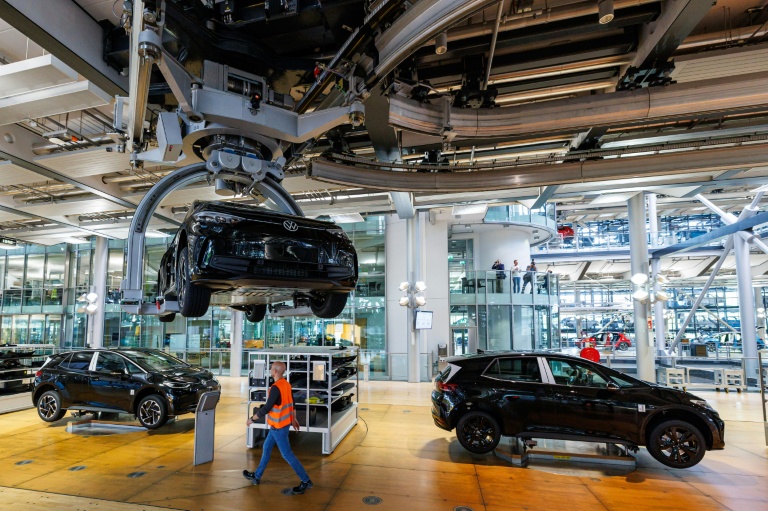Germany’s Wary Sigh of Relief: Business Morale Climbs From Shadows of Geopolitical Strife