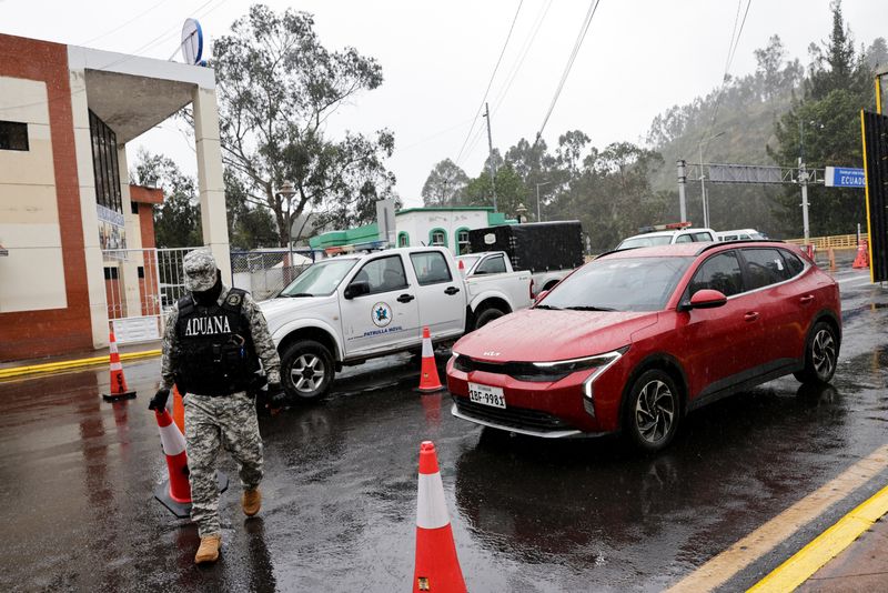 Bogotá and Quito Get a Talking-To: Andean Bloc Orders Curbs Lifted