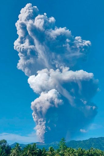 Mount Dukono’s Ashy Ultimatum: When Defiance Meets an Active Inferno