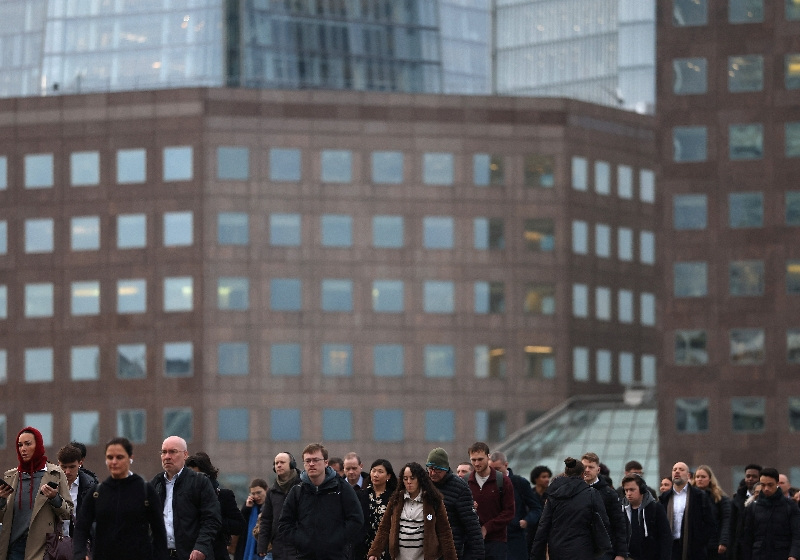 Britain’s Workforce on Hold: Employers Hit the Brakes on Hiring, Sending Shivers Through Economy