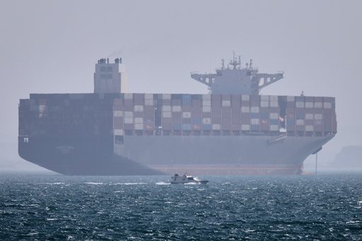 Hormuz Strait at Razor’s Edge as Trump Weighs Iran Deal Amidst Geopolitical Volatility