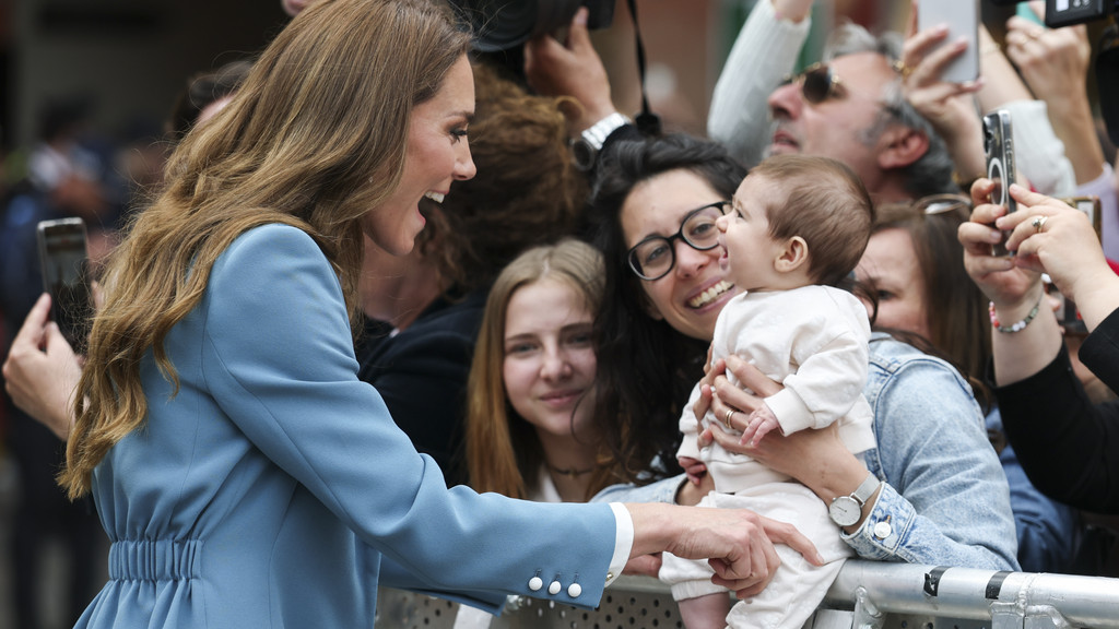 Velvet Gloves, Iron Diplomacy: Kate’s Italian Comeback, A Royal Soft Power Play