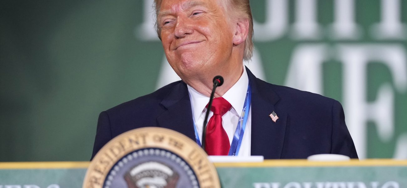 Trump Administration Pressures Hospitals on Opaque Pricing, Threatens Fines