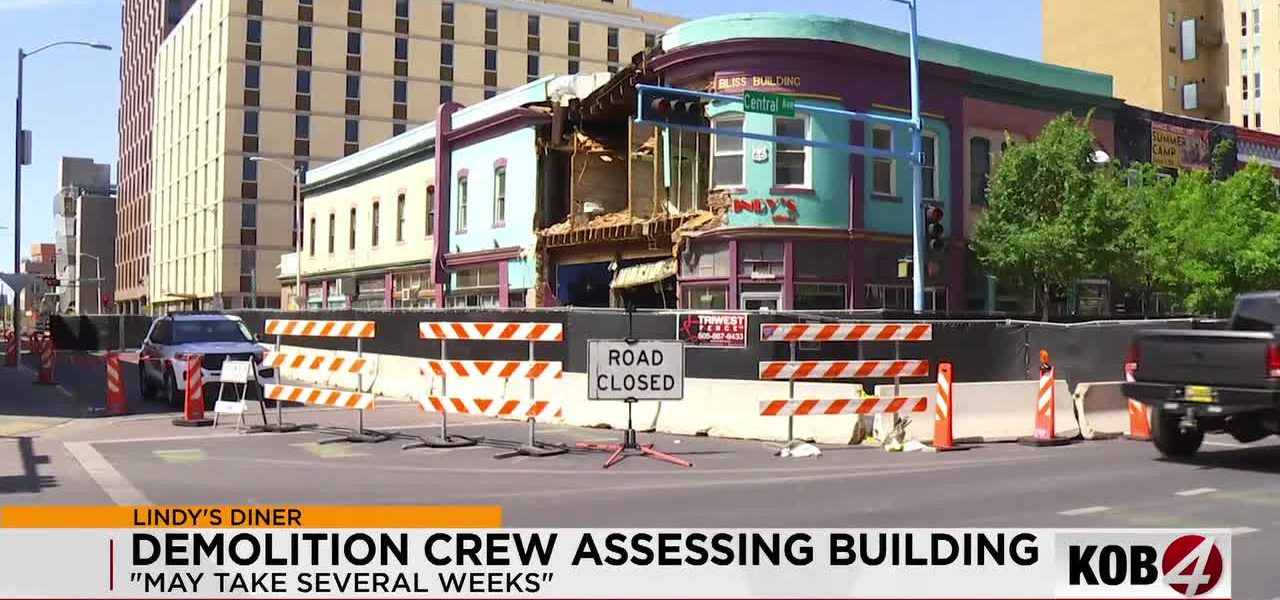 Lindy’s Last Stand: Bureaucracy Slows Death Rattle of Albuquerque Icon
