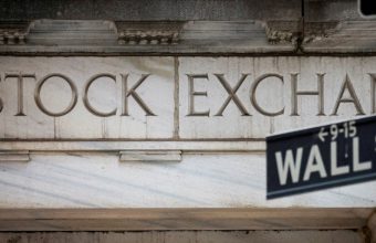 AI Frenzy Faces Reality Check as Tech Rout Jolts Wall Street