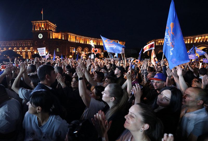 Armenia’s Tightrope Act: Voters Weigh Russia’s Grip, Elusive Peace