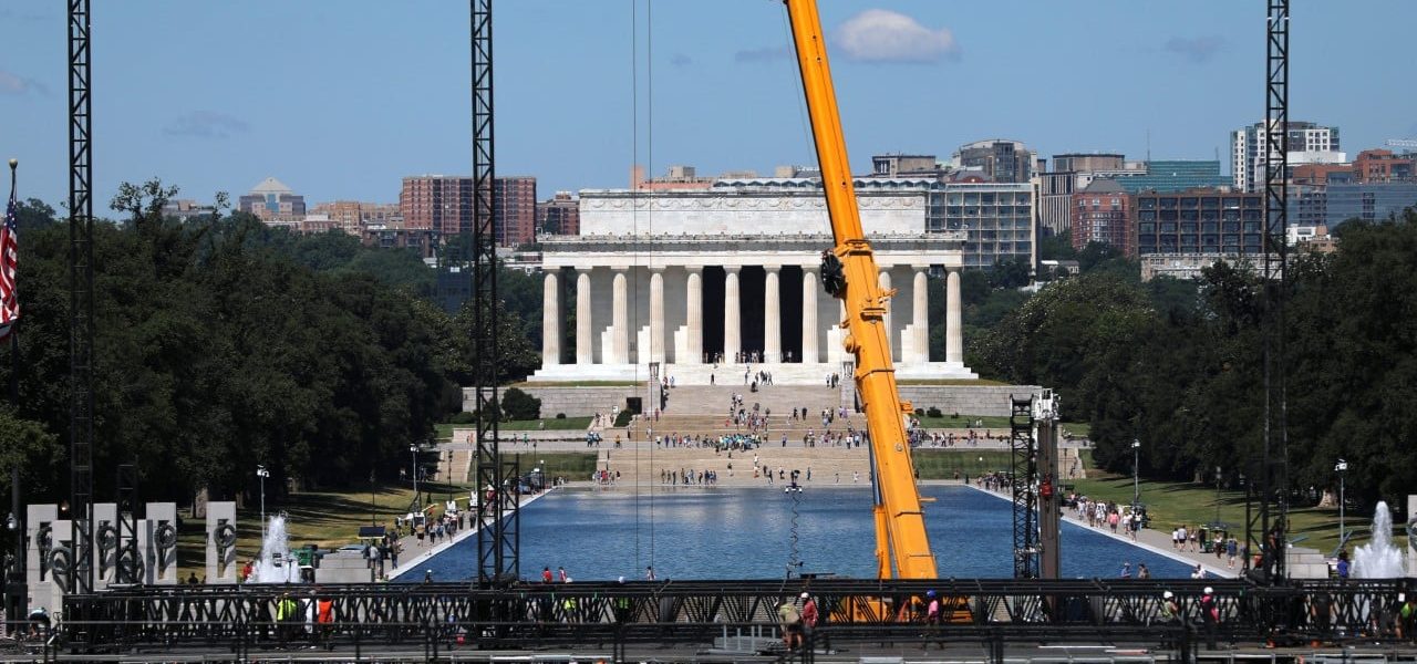 Lincoln Memorial Reflecting Pool Liner Damaged by Sharp Blade, National Park Service Confirms