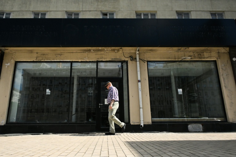 Silent Suffocation: Russia’s Small Firms Drown Amid Ukraine War’s Unseen Currents