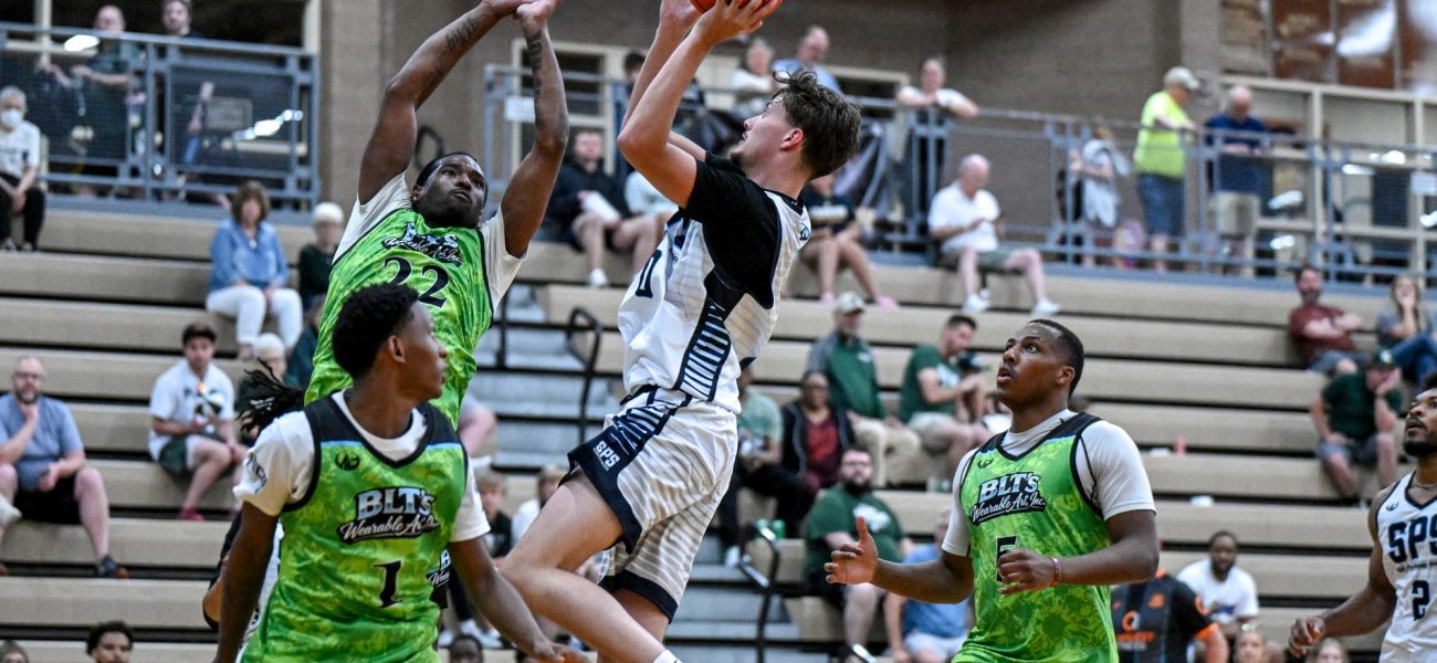 Hoop Dreams on the Urban Griddle: Lansing All-American Bets Big on Dee Brown, Chicago