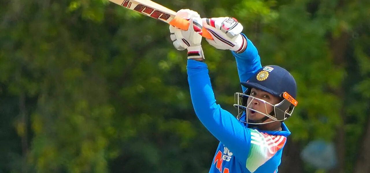 Controversial Umpire’s Call Ignites Firestorm in South Asian Cricket