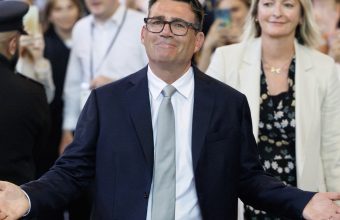 UK Prime Minister Starmer Steps Down, Burnham Confirms Bid for Labour Leadership