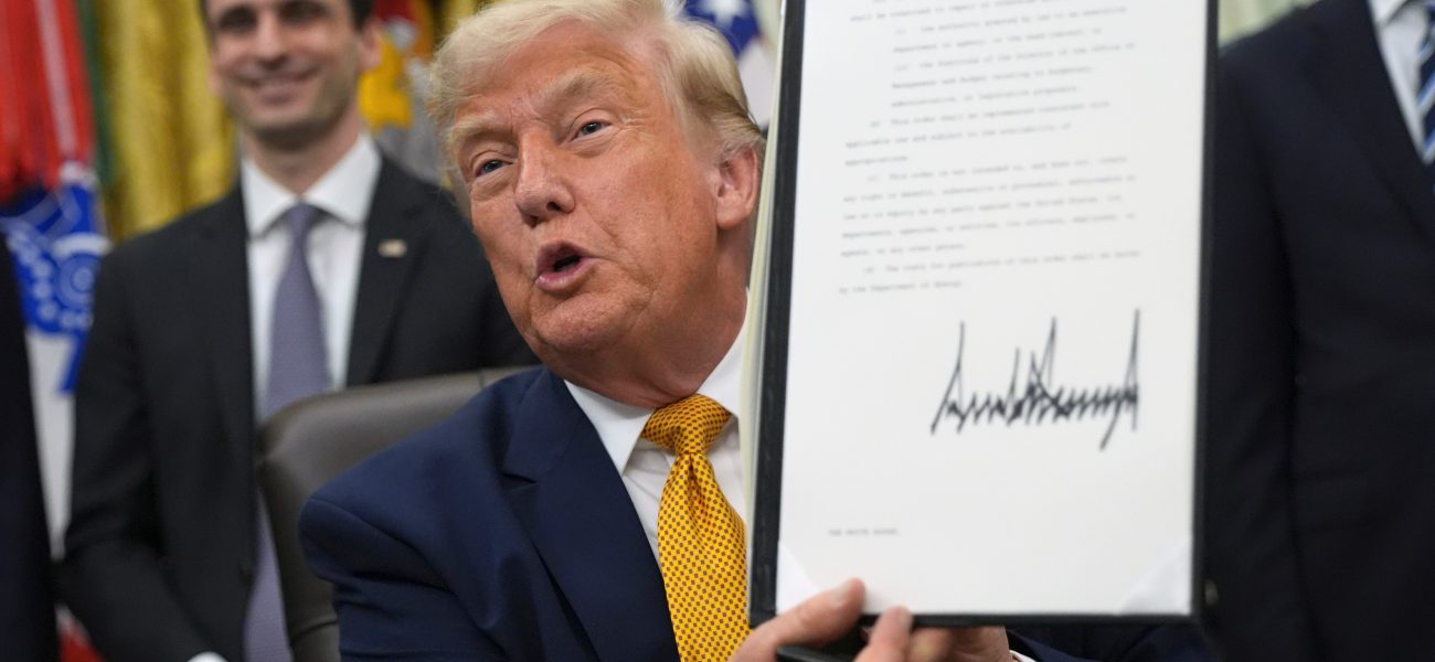 Senate’s Iran War Powers Move: A Congressional Gauntlet Thrown, But to What End?