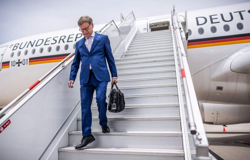 Berlin’s Grand Appeal: A German Call for Ukraine Peace Talks Echoes in Europe’s Political Void
