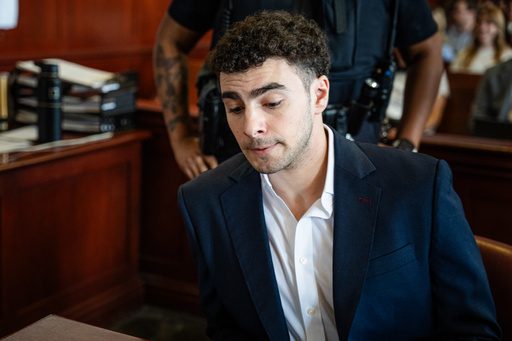 Elevator Malfunction Delays Federal Murder Trial, Highlights Insurance Sector Tensions