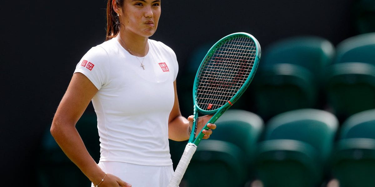 Wimbledon’s Recurring Nightmare: Raducanu’s ‘Niggle’ Becomes a National Heartbreak