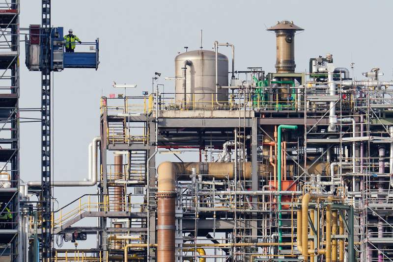 Germany’s Industrial Pulse Quickens, But Europe’s Breath Stays Shallow
