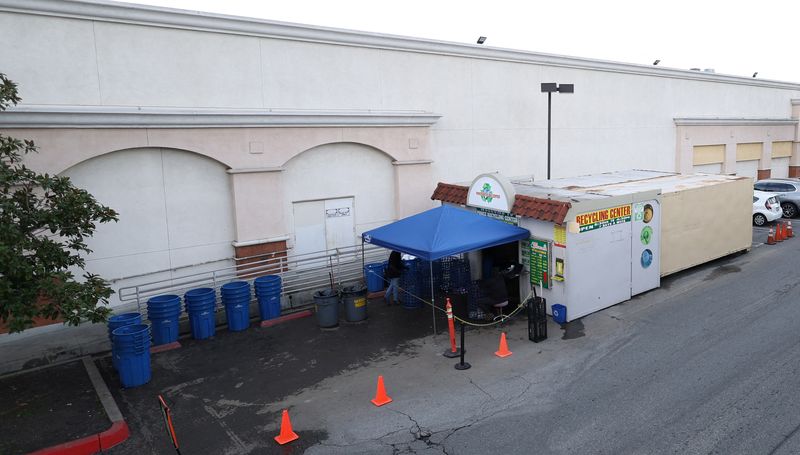 Golden State Showdown: Interstate Lawsuit Ignites US Plastic Policy Brawl