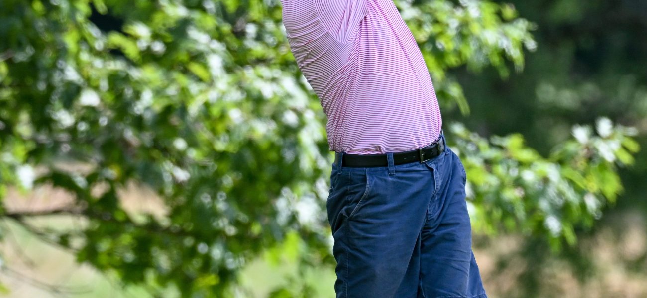 Fairway Foreboding: How City Golfers Battled More Than Just Bogeys Under an Unruly Sky