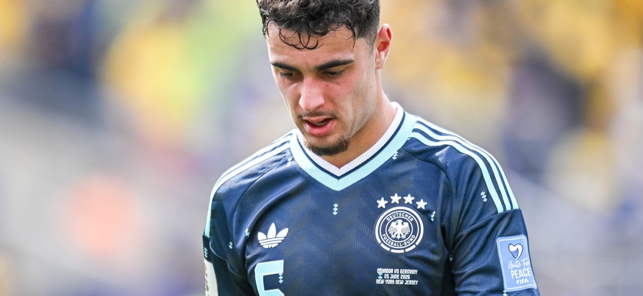 German Turmoil: Lahm Stirs Hornet’s Nest, Demands Midfield Overhaul