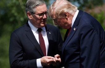 Trump Delivers Backhanded Compliment, Criticizes ‘Outgoing’ UK PM Starmer on Energy and Immigration