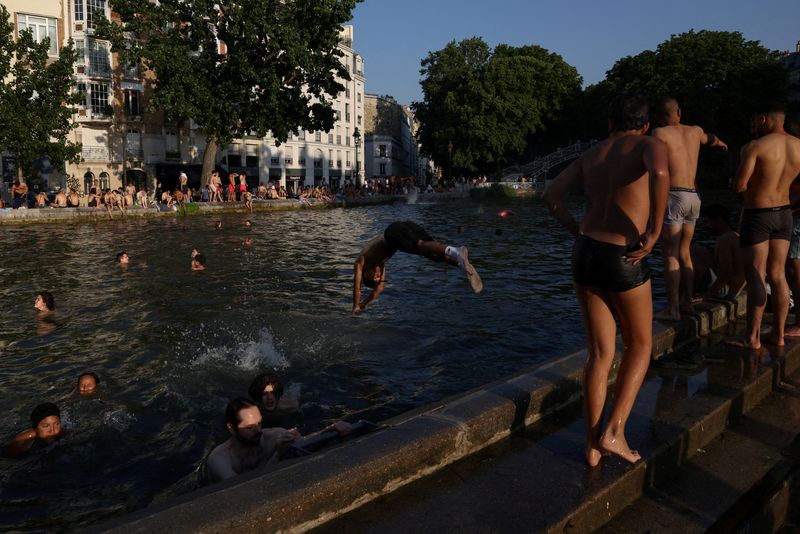 The Chill Refuge: France’s Scorching Summers Redefine Urban Sanctuary