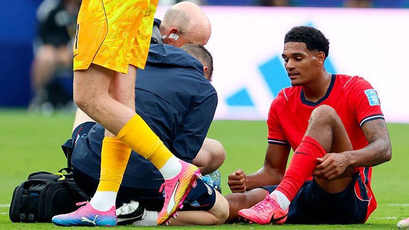 The Right-Back Reckoning: England’s Fragile Blueprint Hits Global Stage Crisis