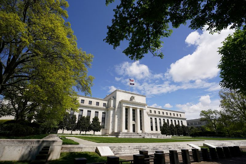 Fed Treads Water as Job Market Cools, Global Economies Hold Breath
