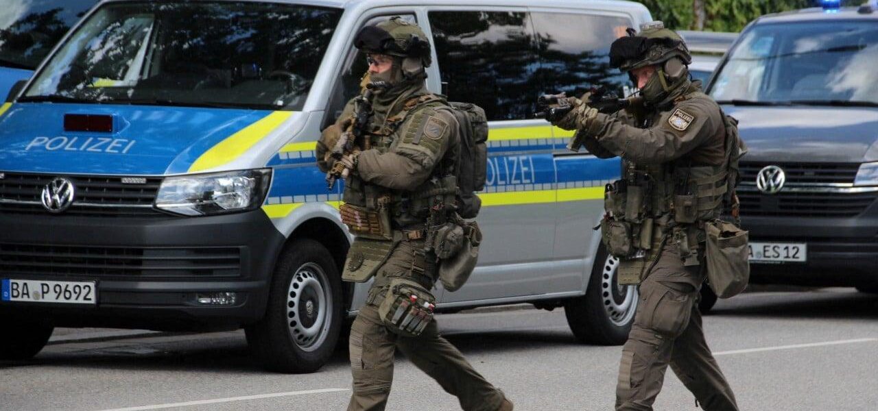 Man Dies Following Knife Attack at German Bank, Suspect Barricaded Inside