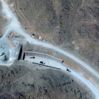 Trump Focuses on ‘Pickaxe Mountain’ Amid Ongoing Iran Conflict